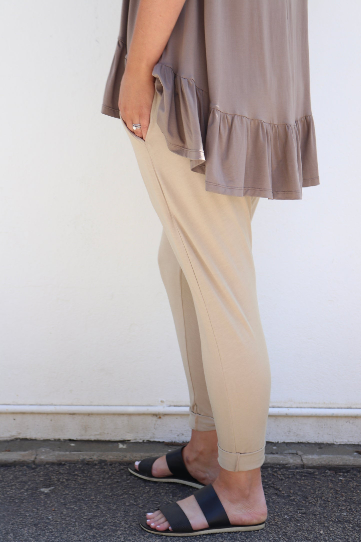 The Fae Pant - Taupe