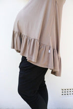 Load image into Gallery viewer, The Maudie Top - Sable - Max + Mee
